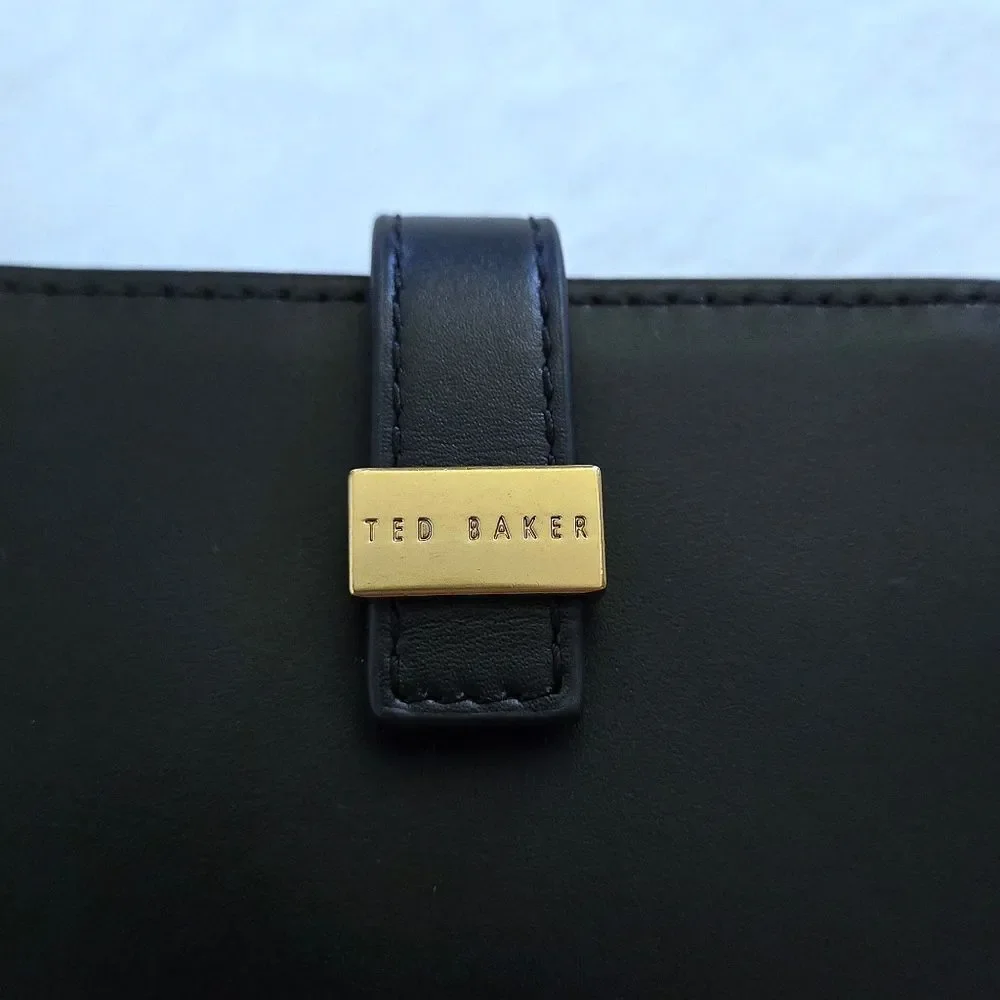 Ted Baker London🏴󠁧󠁢󠁥󠁮󠁧󠁿 
